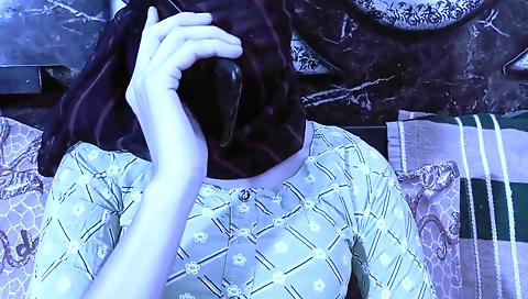 Pakistani Girl Ne Bihari Nokar Ka Mota Lund Dekh Kr Apni Chut Me Lund Le Full Hd Hindi Clear Audio Desifilmy45 - Li Ya