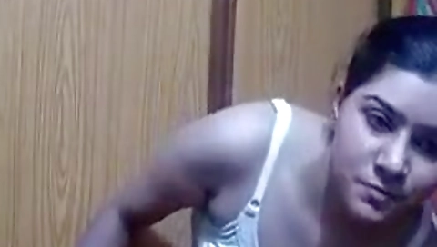 Pakistani Girlfriend Striptease Mms Selfie