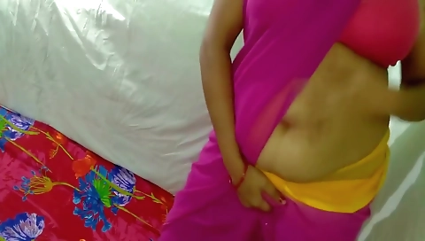 Ganv Me Maami Ko Chodkar Shant Kiya Jab Sab Satgang Me Gye