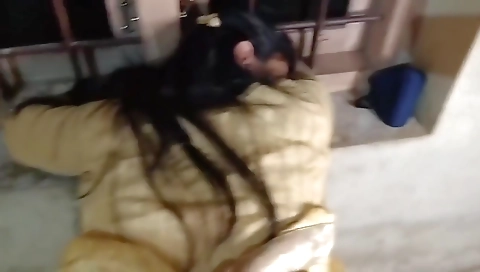 Khet Par Mili Desi Bhabhi Ko Patakar Ghar Ki Rooftop Par Ghodi Banakar Choda - Xxx Indian Bhabhi Fuck