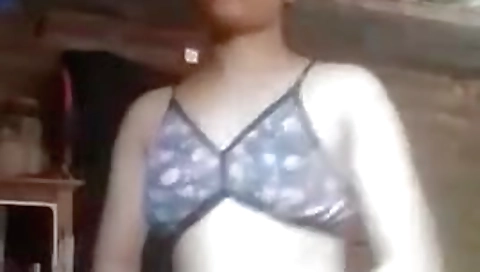 Desi Bangla Village Girl Leaked Dressing Video