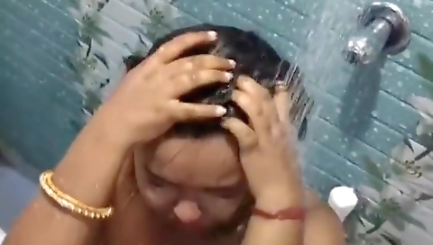 Busty Mature Wife Bathing Nude Video
