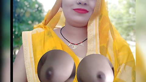 Nangi Bhabhi