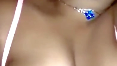 Sexy Chubby Tamil Girl Boob Press And Topless Show