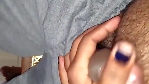 ගෙදර ආපු ගමන් තනෙන් දුන්න සැප - Boobs Fun