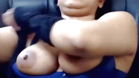 Cam Model In Today Exclusive-famous Desi Showing Her Boobs And Pussy 2