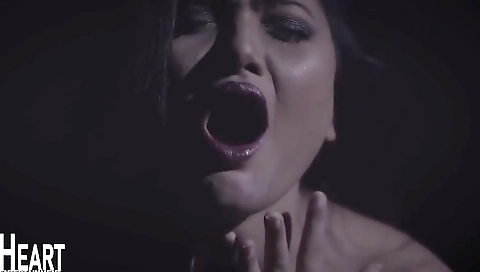 Big Tits XXX Videos (7841)