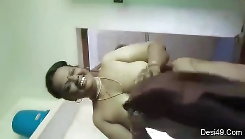Today Exclusive- Desi Randi Bhabhi Fresh After Sex
