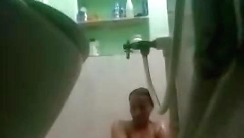 Today Exclusive- Desi Bhabhi Bathing Capture By