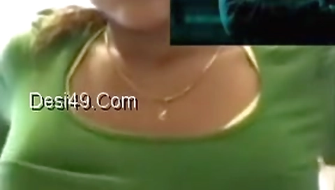 Today Exclusive- Super Hot Look Desi Girl Showing Her Boobs On Video Call