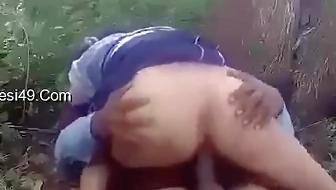 Exclusive- Desi Nepali Couple Outdoor Sex