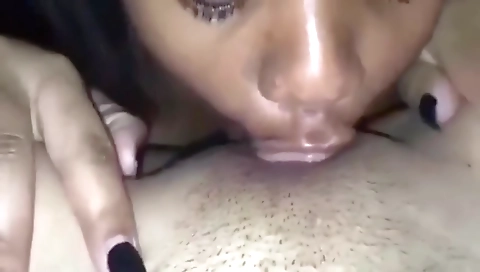 අලුතෙන් වැඩට ගිය ගාමන්ට් එකේ මිස් , ගෙදර පාර්ටි එකට එන්න කියලා මහ රෑ කරපු වැඩේ