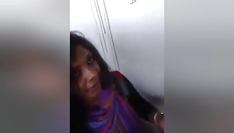 Sexy Tamil Girl Blowjob With Clear Audio