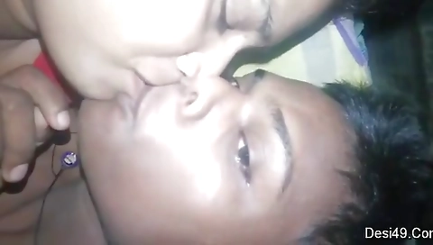 Exclusive- Desi Deaver Bhabhi Romance