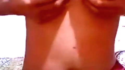 Exclusive- Desi Girl Showing Her Boobs On Video Call