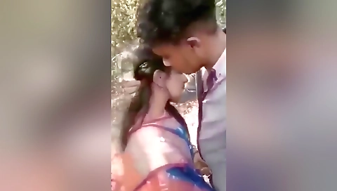 Desi Outdoor Romance And Blowjob With Devar Bhabhi