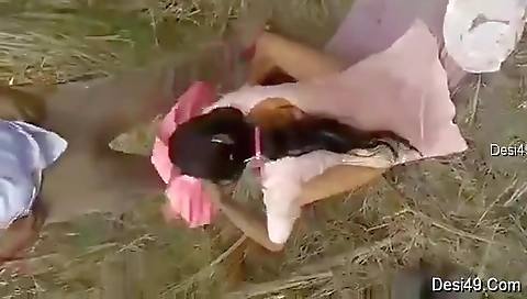 Exclusive- Hot Look Desi Randi Bhabhi Out Door Sex With 2 Customer