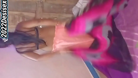 Bhabhi Ki Tadap Ti Hui Jawani Apni X Boyfriend Ki Yad Mein