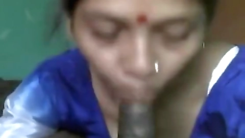 Exclusive- Desi Village Boudi Sucking Dewar Dick