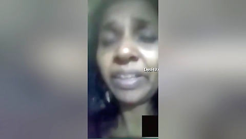 Today Exclusive- Mallu Bhabhi Showing Her Boobs 5