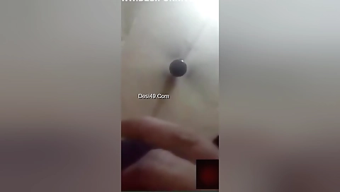 Today Exclusive- Mallu Bhabhi Showing Her Boobs 5