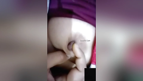 Exclusive- Sexy Desi Girl Showing Her Boobs On Video Call