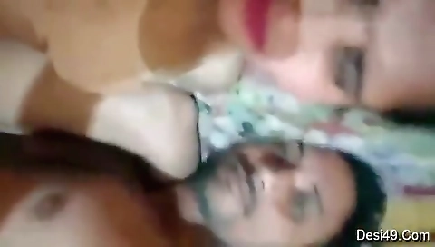 Exclusive- Hot Look Desi Bhabhi Hard Fucked By Hubby