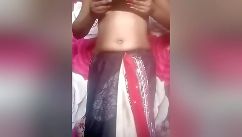Today Exclusive- Horny Desi Girl Showing Her Milky Boobs And Pussy 3