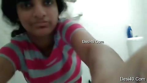 Today Exclusive- Desi Girl Showing Her Boobs And Pussy 8