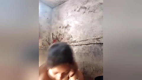 Today Exclusive- Desi Village Anju Bhabhi Showing Boobs