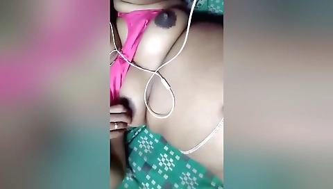 Today Exclusive- Mallu Bhabhi Showing Her Nude Body And Bathing 3