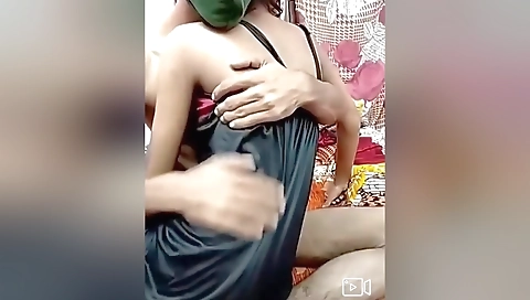 Today Exclusive- Hubby Showing Wife Boobs On Cam Show