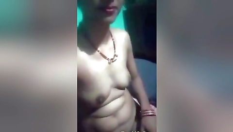 Today Exclusive- Bihari Bhabhi Showing Her Boobs And Pussy