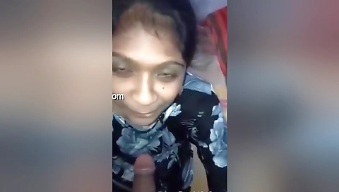 Today Exclusive- Cute Lankan Girl Blowjob