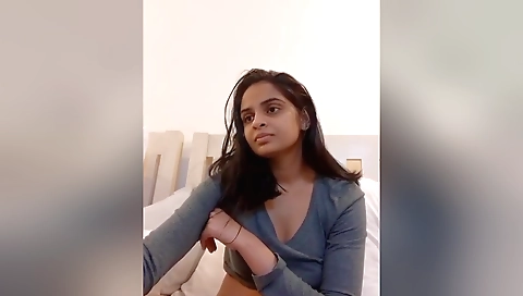 Today Exclusive- Most Demanded Girl Showing Her Boobs And Pussy 4