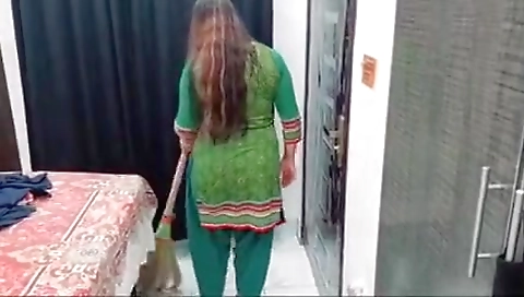 Maid Fantasy Fullfilled With Dirty Talks In Hindi