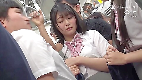 Kinky Japanese Babe Shows Her Cunt In Public
