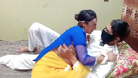 Indian Desi Hot Bahu Ko Buday Susar Ny Chod Diya Buday Ki Jawani Bahu Ki Chut Phar D Clear Hindi Audio Hot Sex
