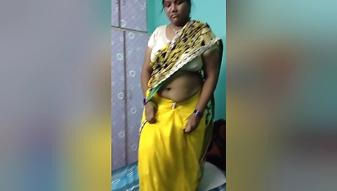 Sexy Aged Aunty 3